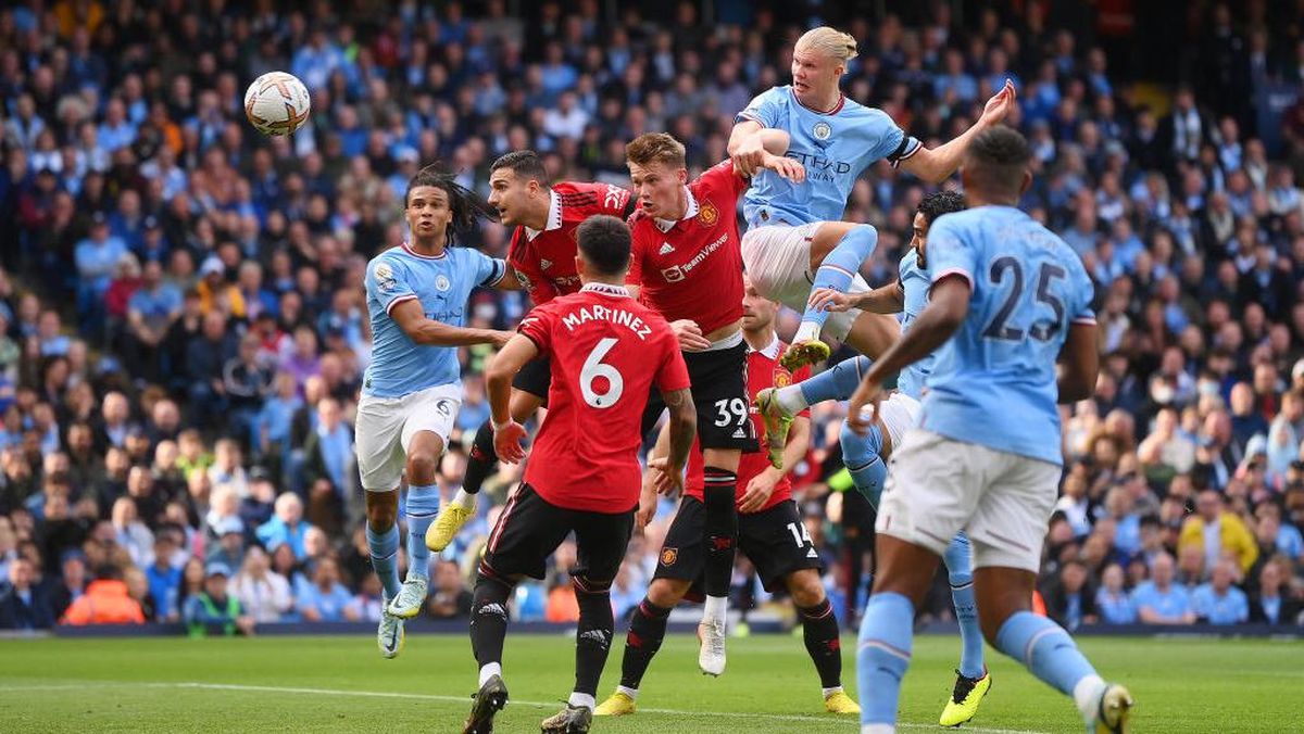 Rivalries and Fan Culture of Manchester United and Manchester City